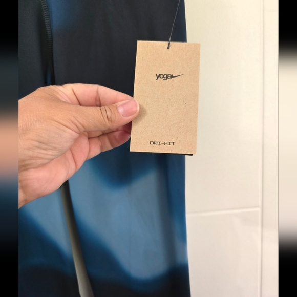 Nike Yoga Dry Fit Women's Blue Patterned Leggings Sz M - Picture 5 of 9